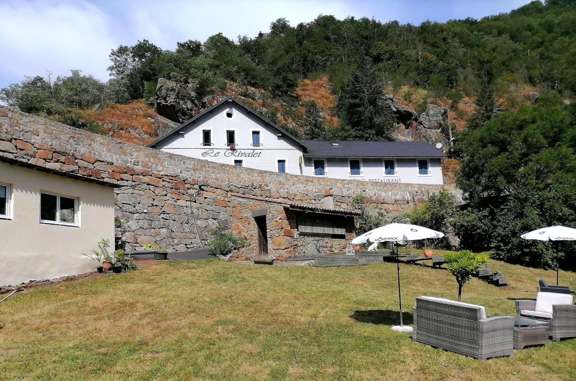 Le Rivalet Hotel Montaigut-le-Blanc  Exterior foto